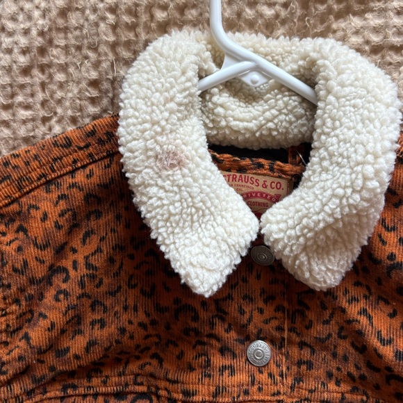 🐈⬛Levi’s Corduroy Jacket - Picture 4 of 4